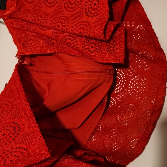 Red 2 piece set  *FINAL PRICE - Picture 6 of 7